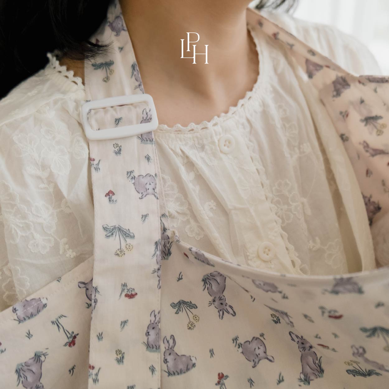 Cuddly Mama Apron 3.0