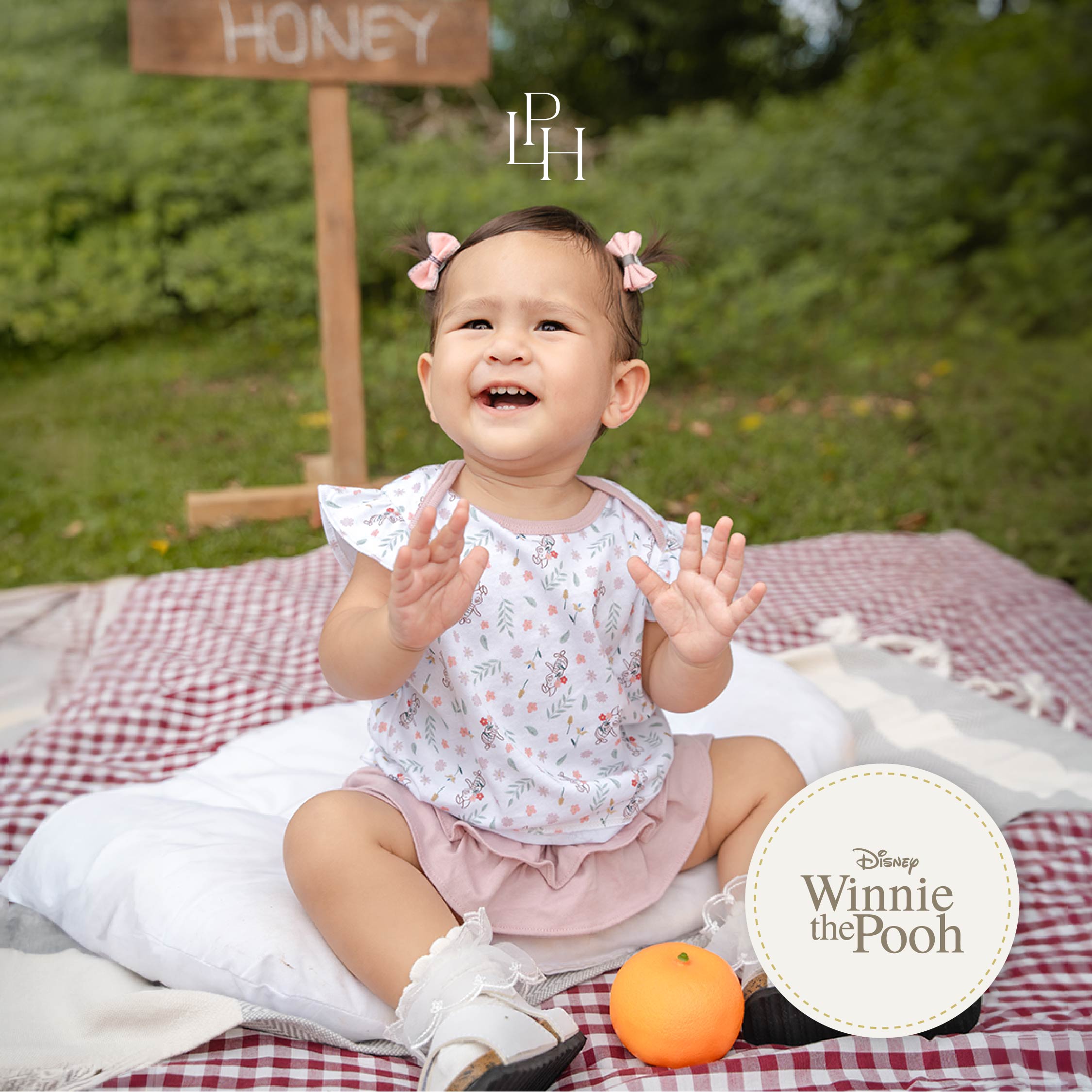 Disney's Winnie The Pooh Baby Girl Attire Set