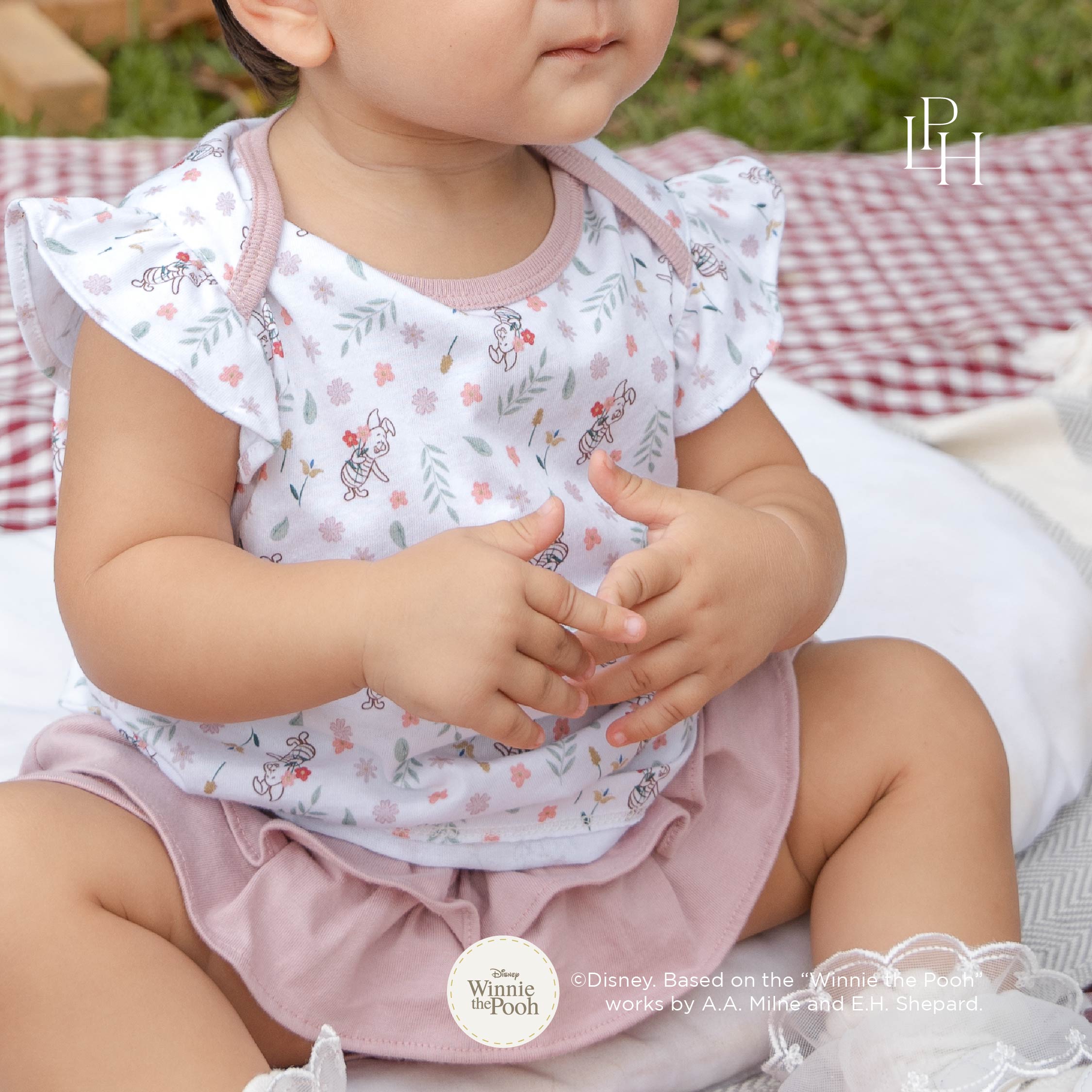 Disney's Winnie The Pooh Baby Girl Attire Set