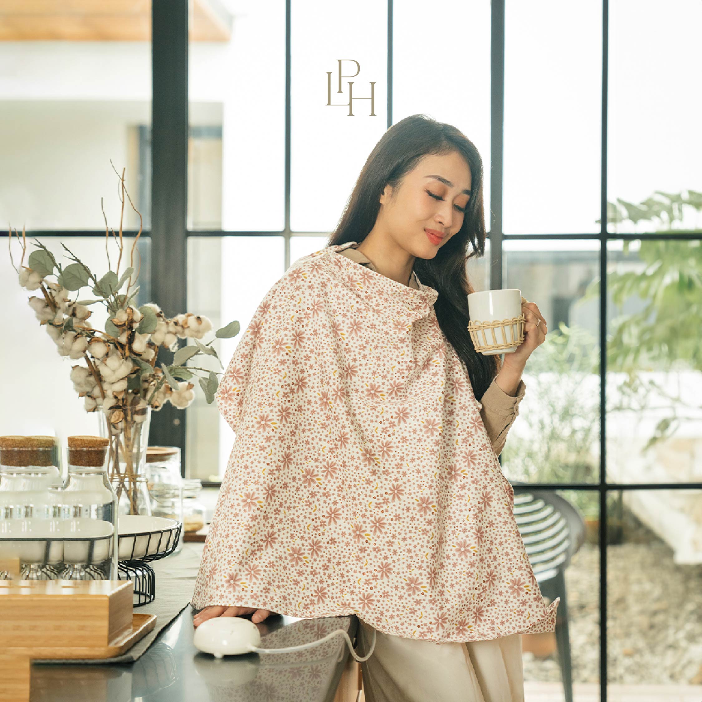 Cuddly Mama Apron 2.0