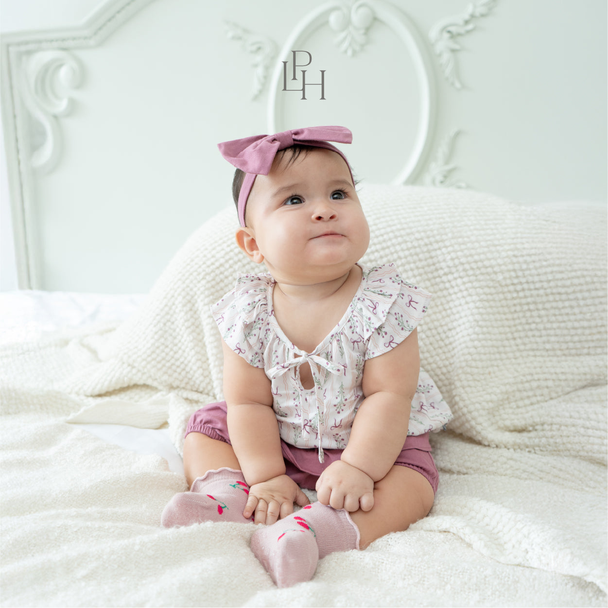 Ruffle High Socks 1.0