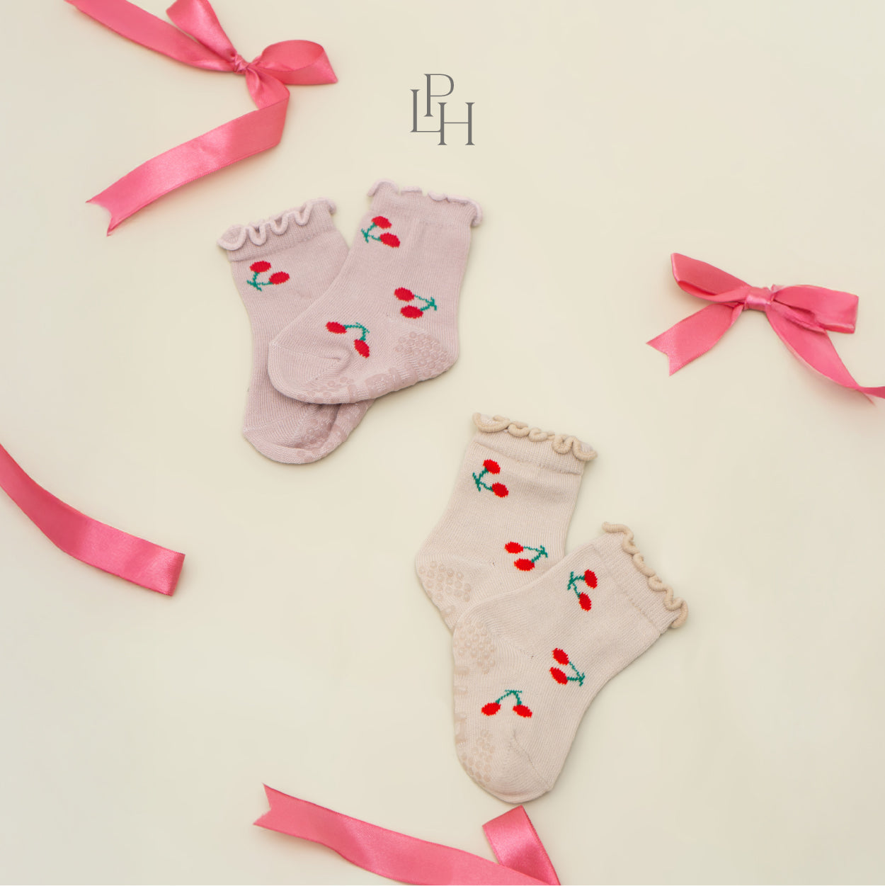 Ruffle High Socks 1.0