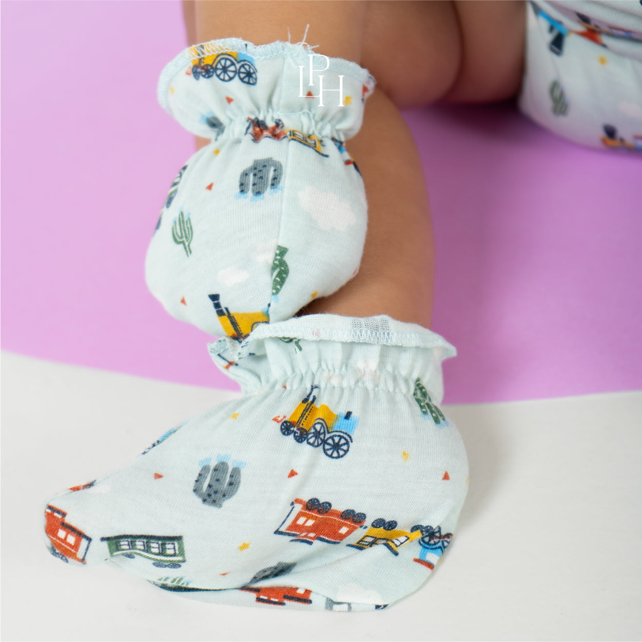 Little Wear Mitten & Booties 38.0