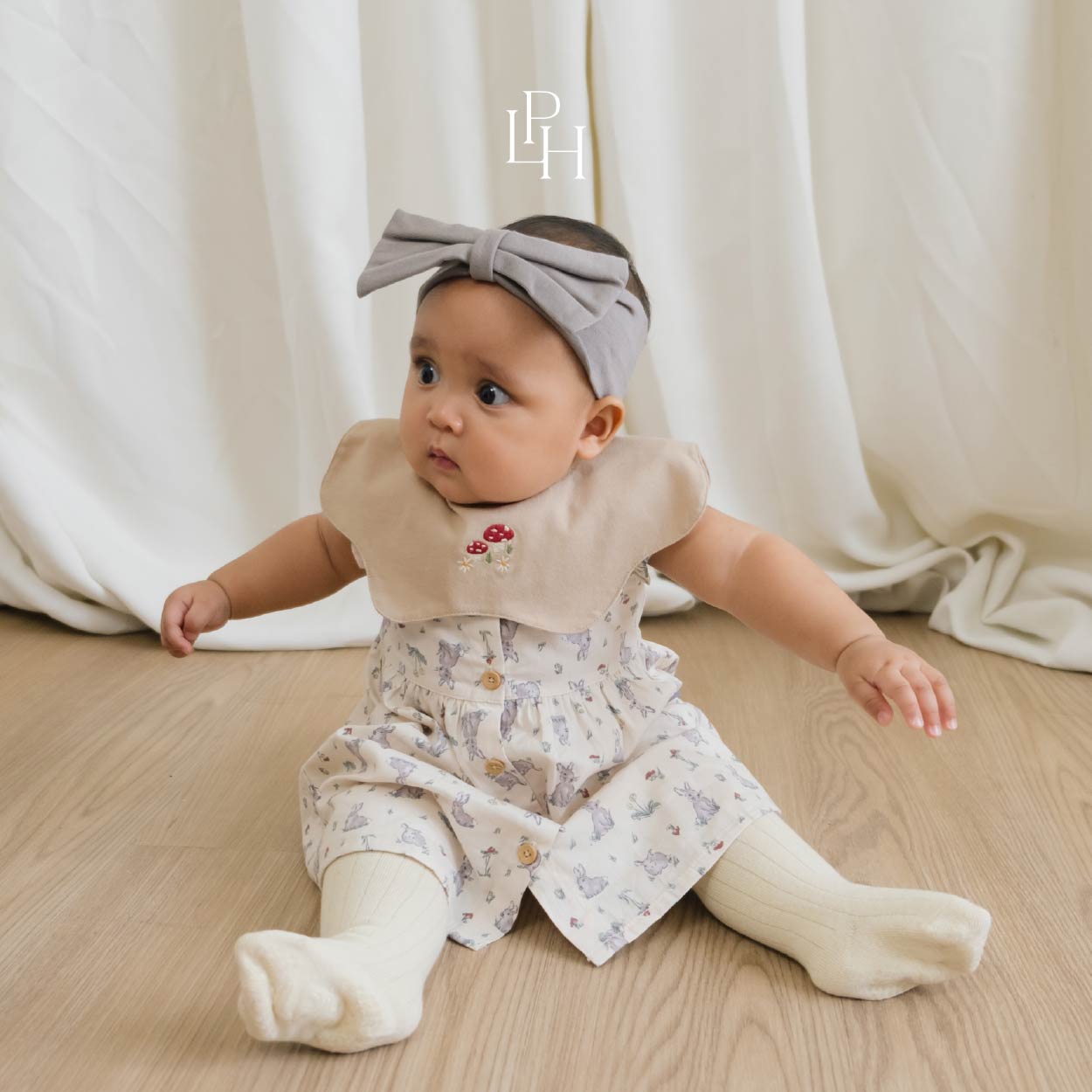 Reversible Scallop Bib 2.0